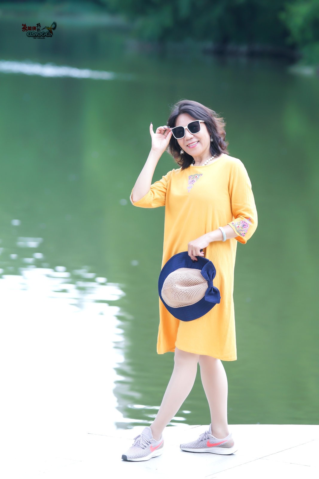 【湖中美女】---安吉尔