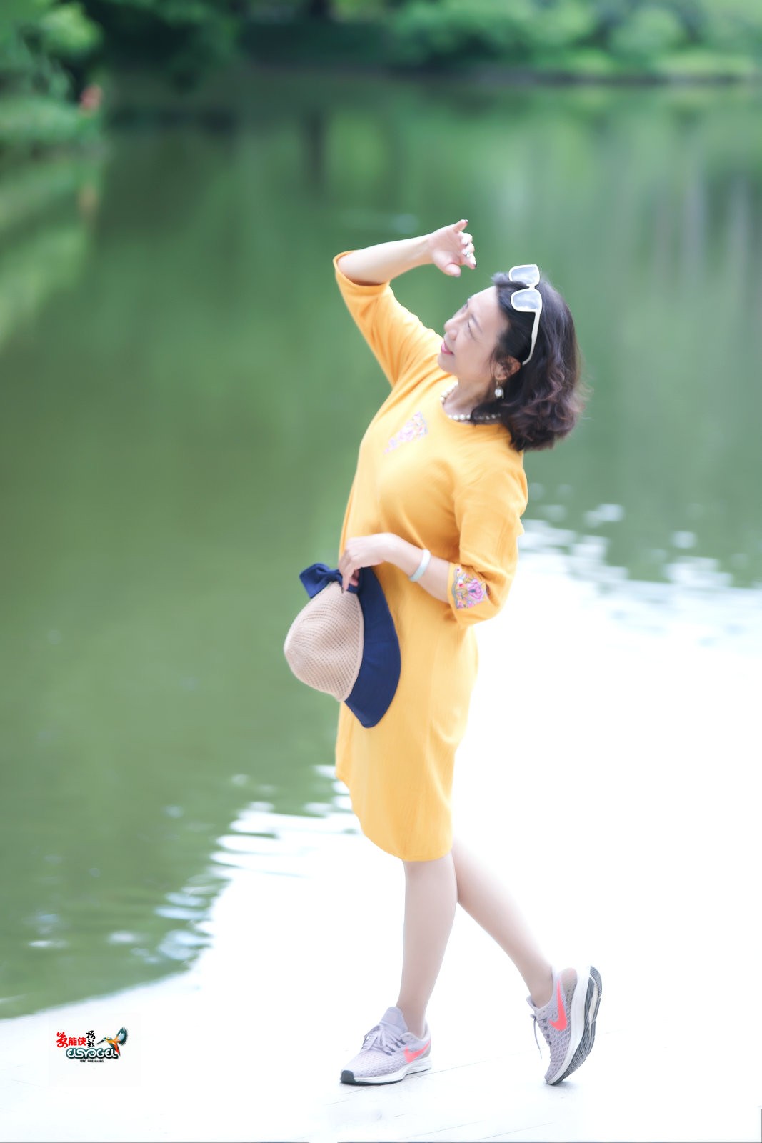 【湖中美女】---安吉尔