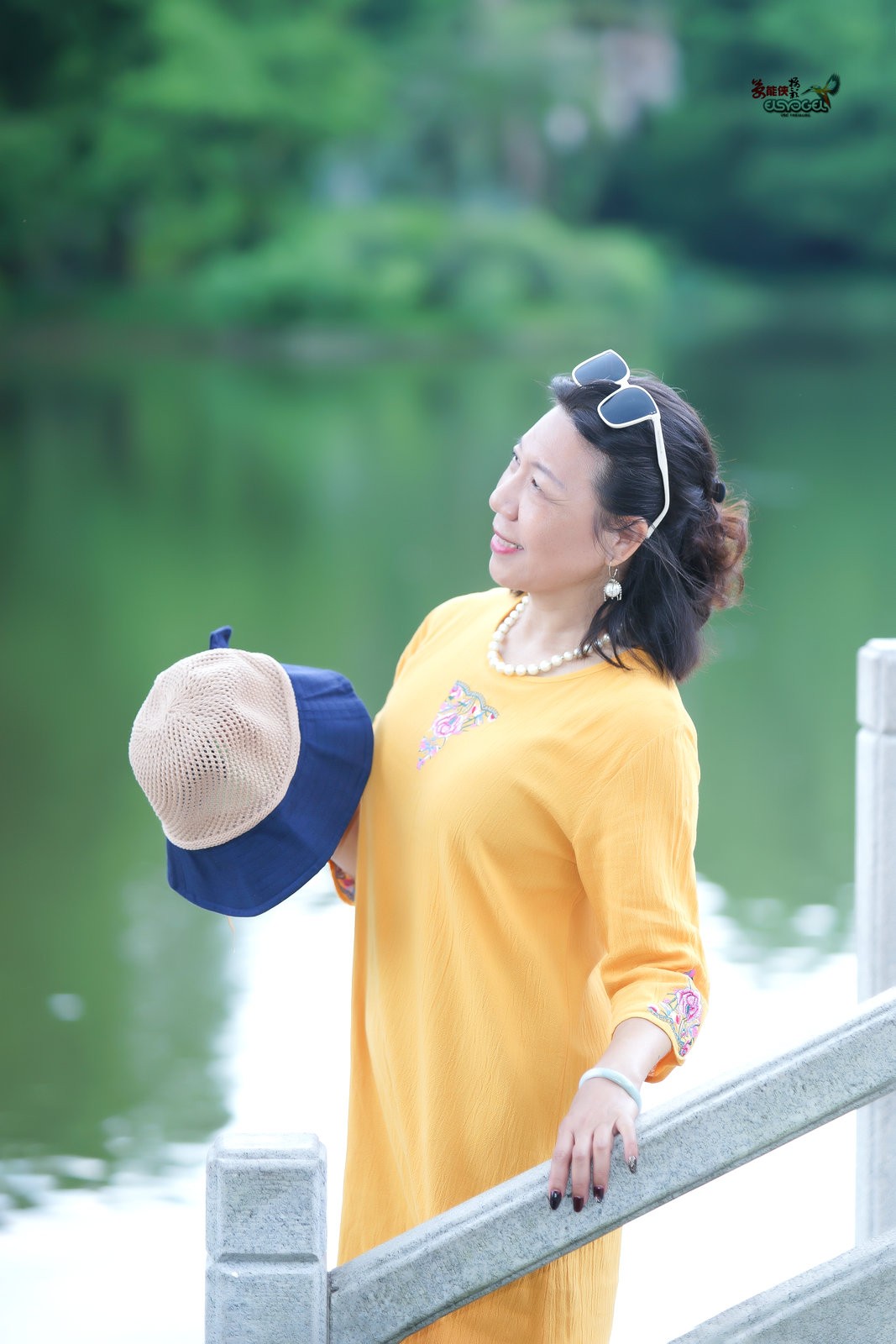 【湖中美女】---安吉尔