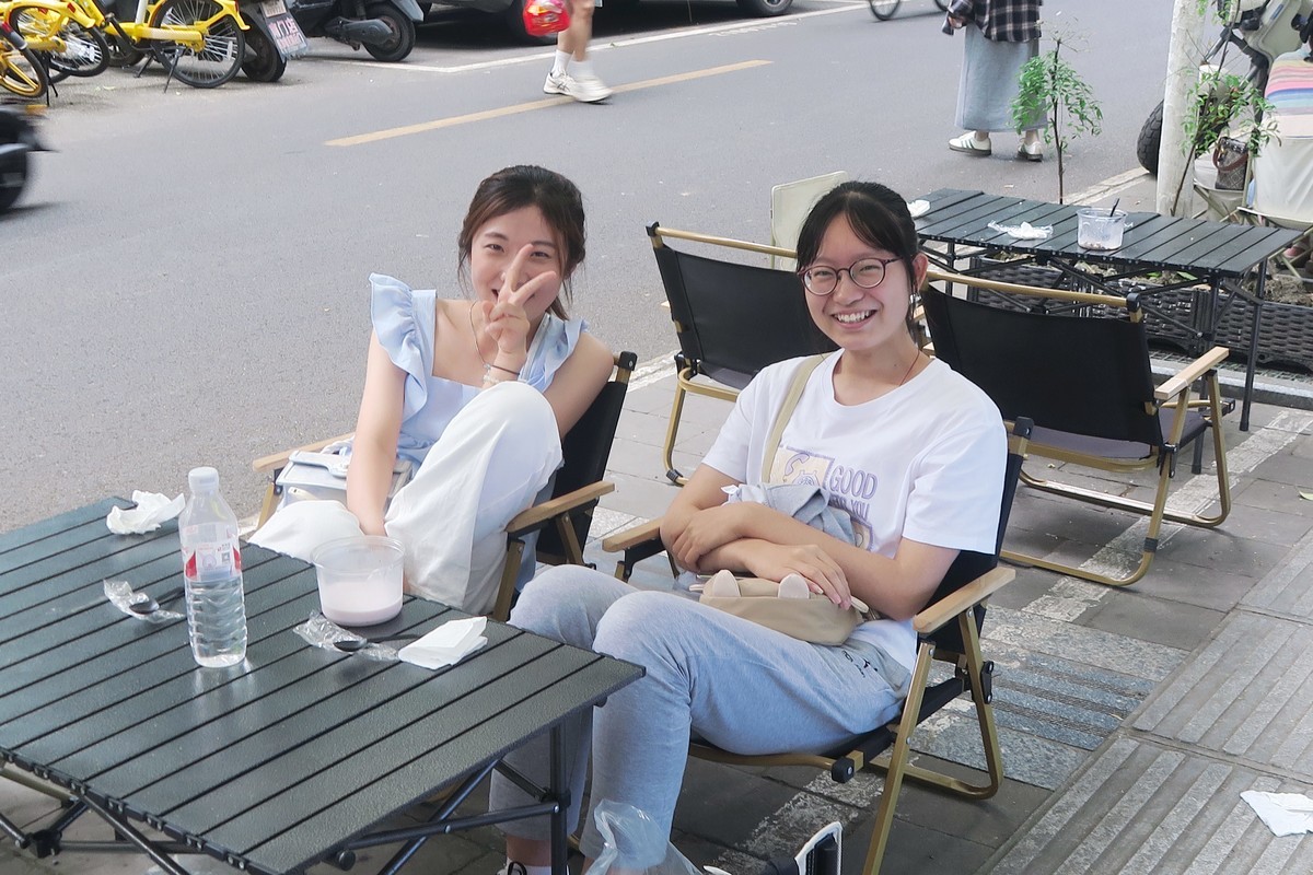 昨天六一儿童节，过节的儿童没遇到，周休闲的年轻人满目皆是