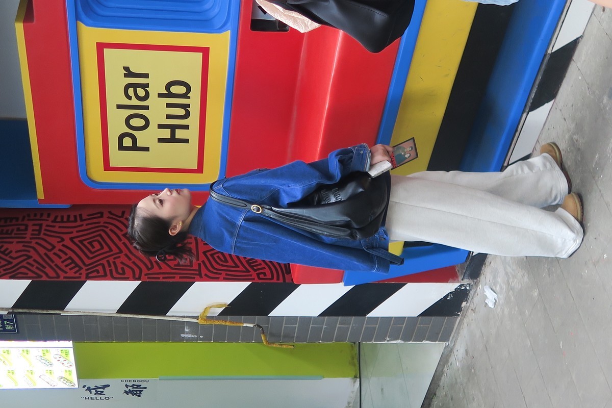 昨天六一儿童节，过节的儿童没遇到，周休闲的年轻人满目皆是