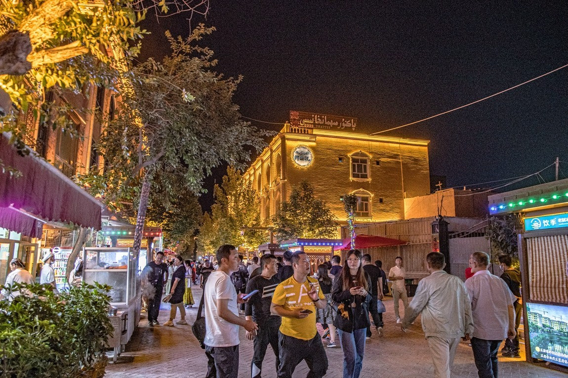 新疆行游--喀什古城夜市【3】