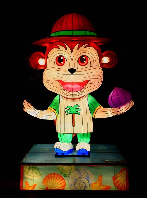 【不老松：海南游摄纪实】 文澜文化公园！发 组十二属相灯！(夜晚）