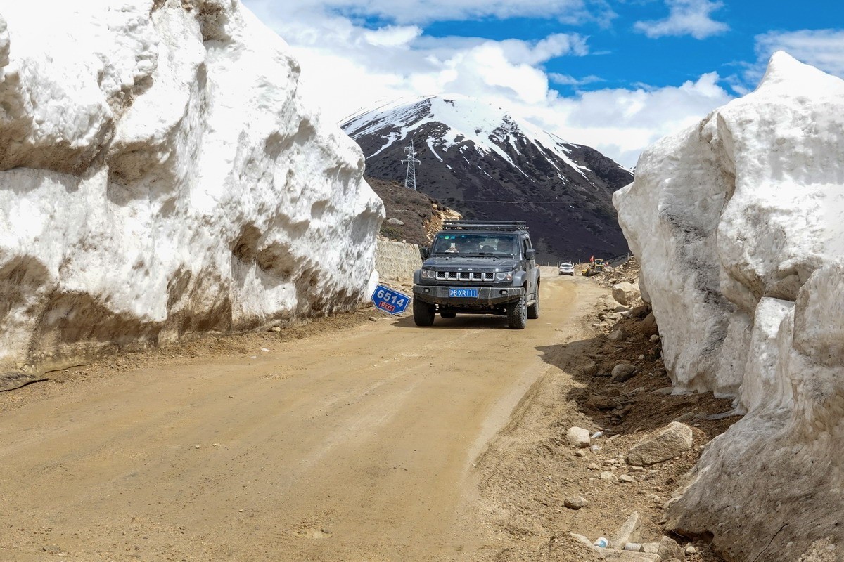 西行散记——察隅到察瓦龙间的雪山之一益秀拉山垭口
