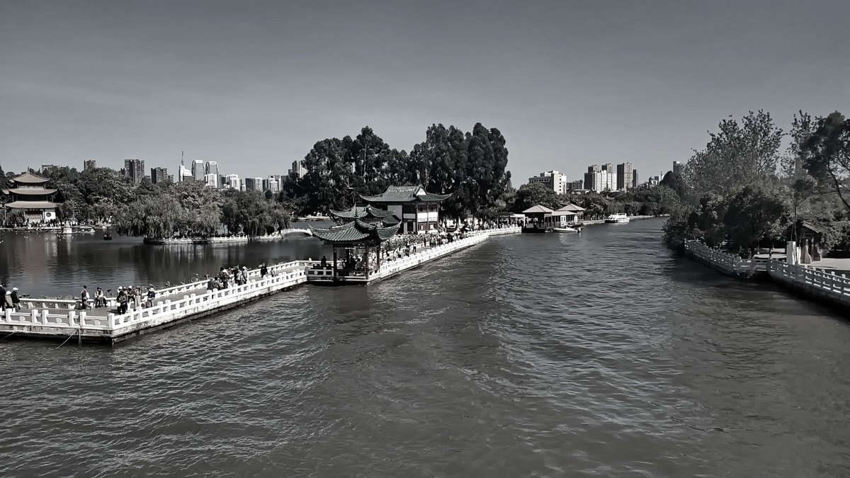 城市风景，一幅画卷。