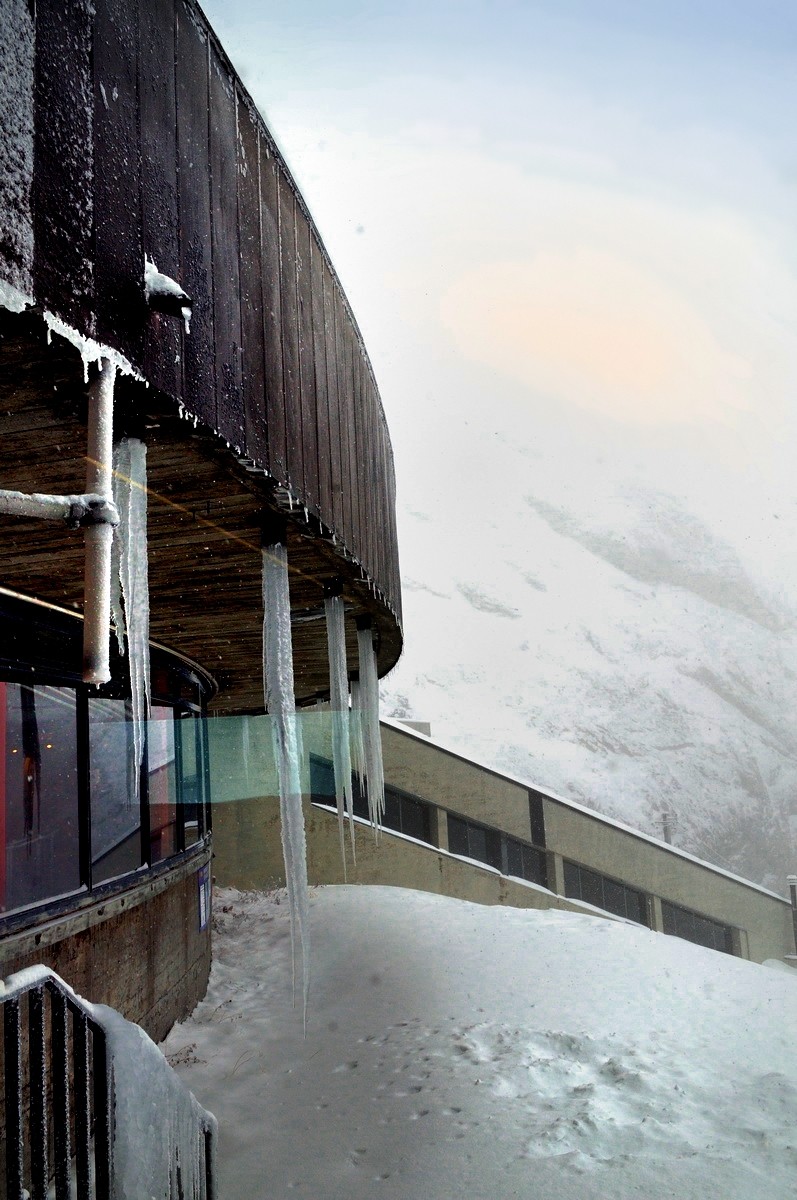 阿尔卑斯山脚下的风光