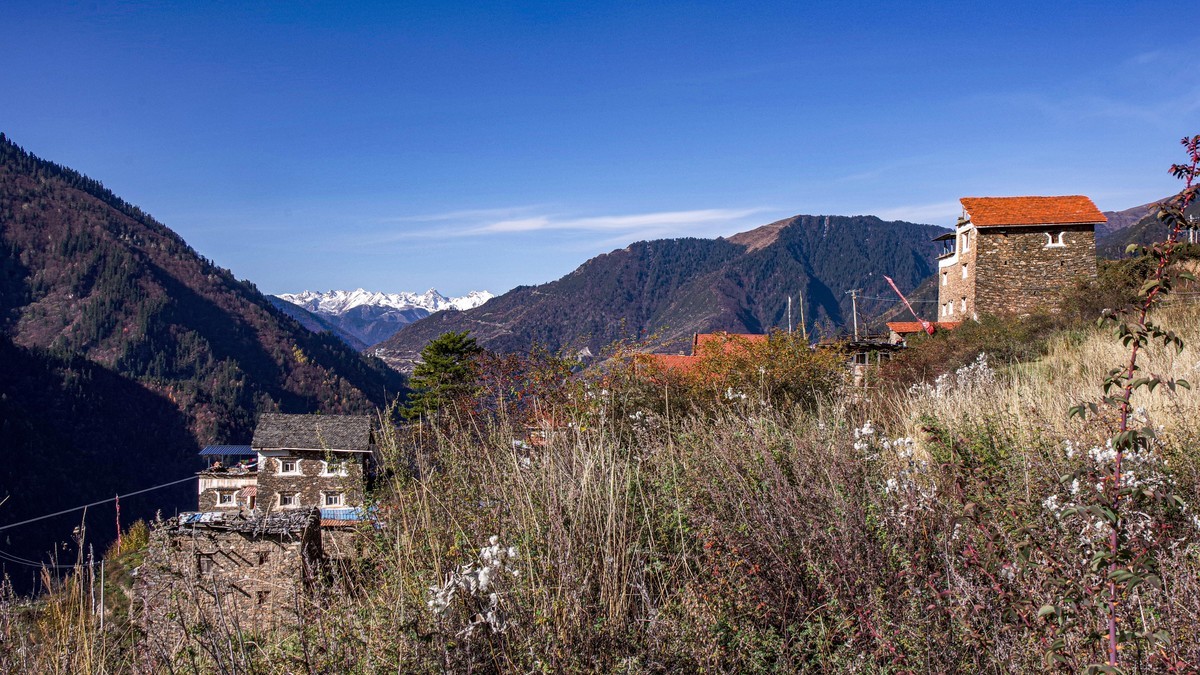 金秋川西行摄【14】云中藏寨