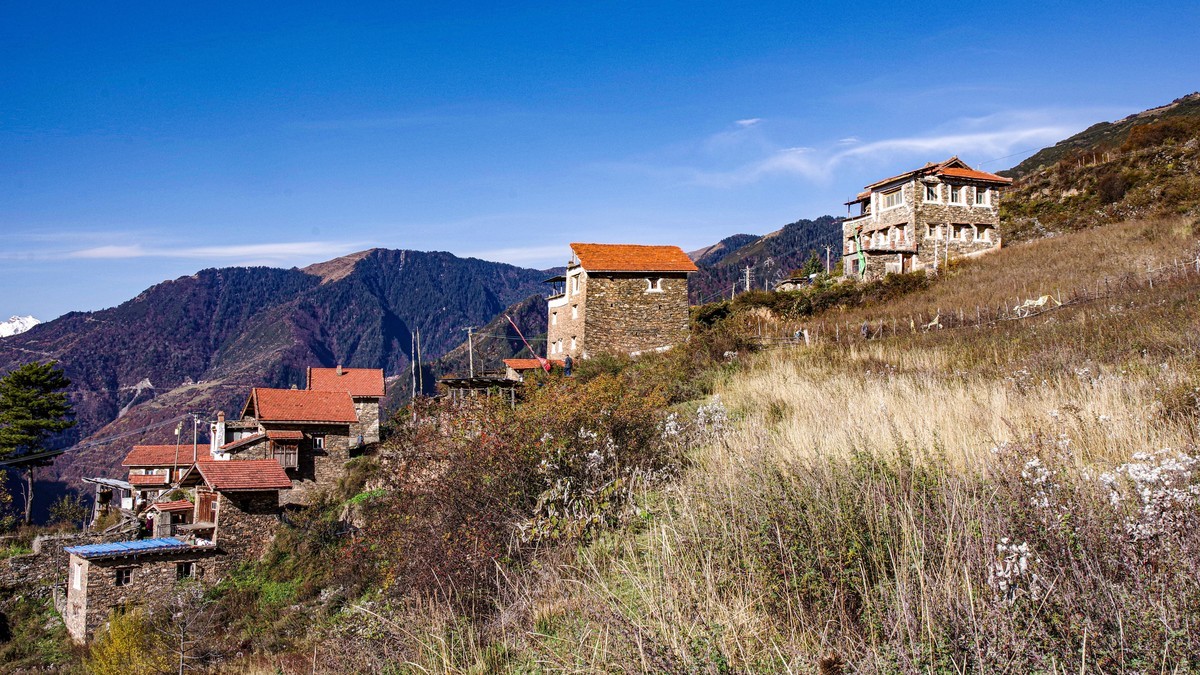 金秋川西行摄【14】云中藏寨