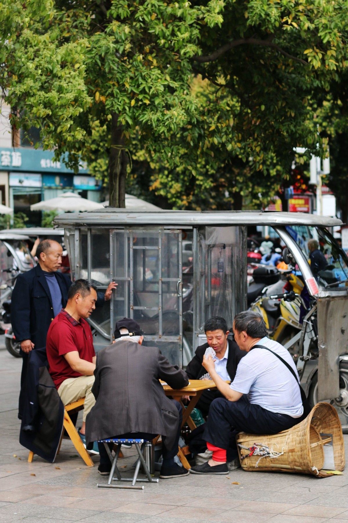 铁牛广场市民生活-竖拍图之五