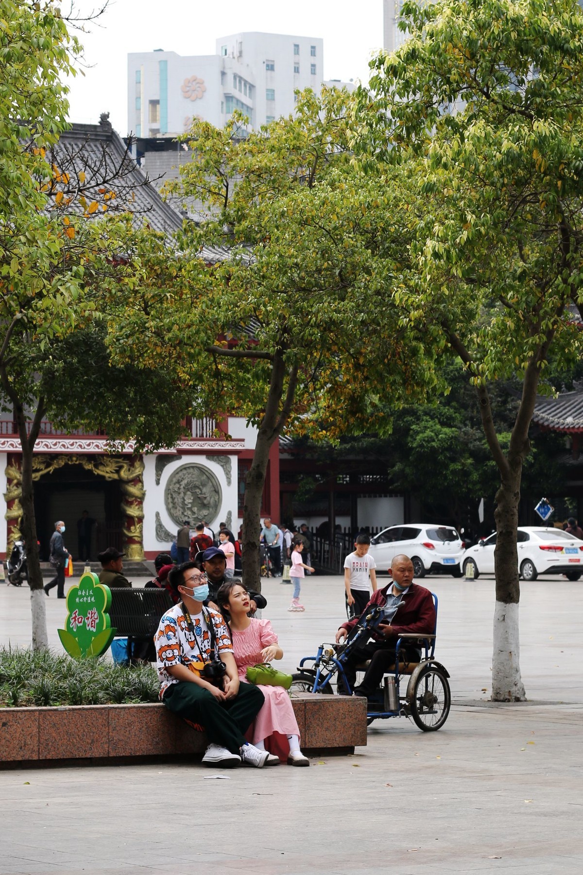 铁牛广场市民生活-竖拍图之五