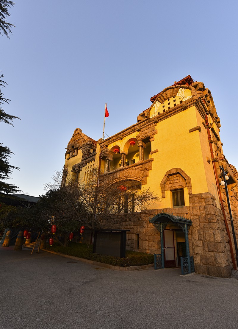 山东行  青岛   总督府 下