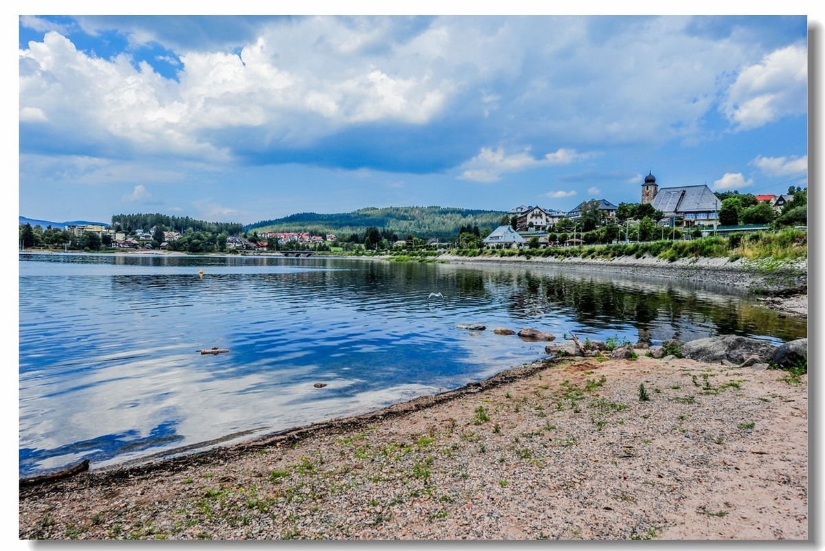 高原平湖--滴滴湖（南德）