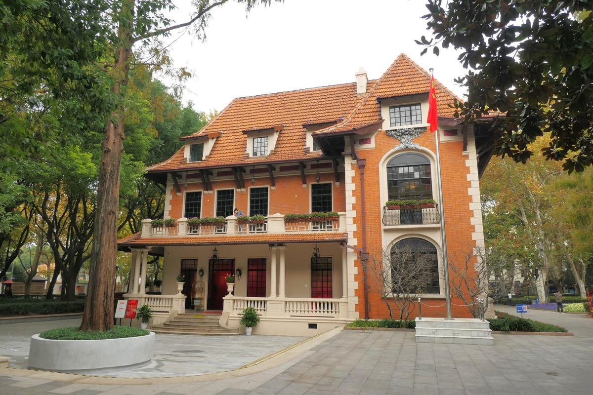 【百代小楼】——摄于上海徐家汇绿地公园