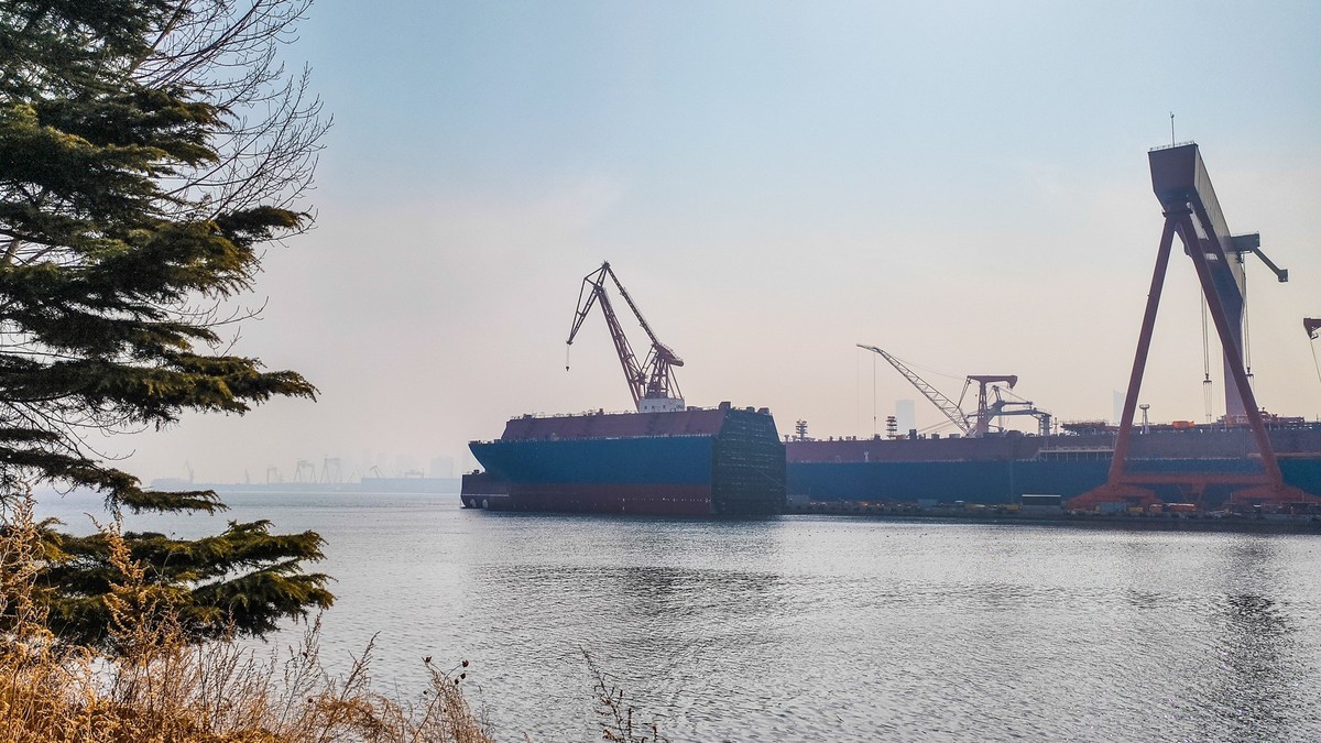 大 连 的 海 ------ 250227 钻 石 湾