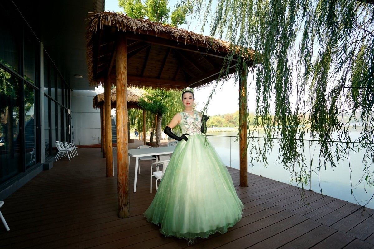 环境人像---东湖友格岛上！