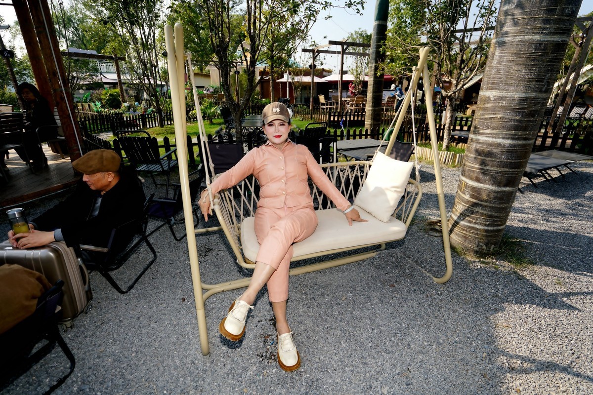 环境人像---东湖友格岛上！