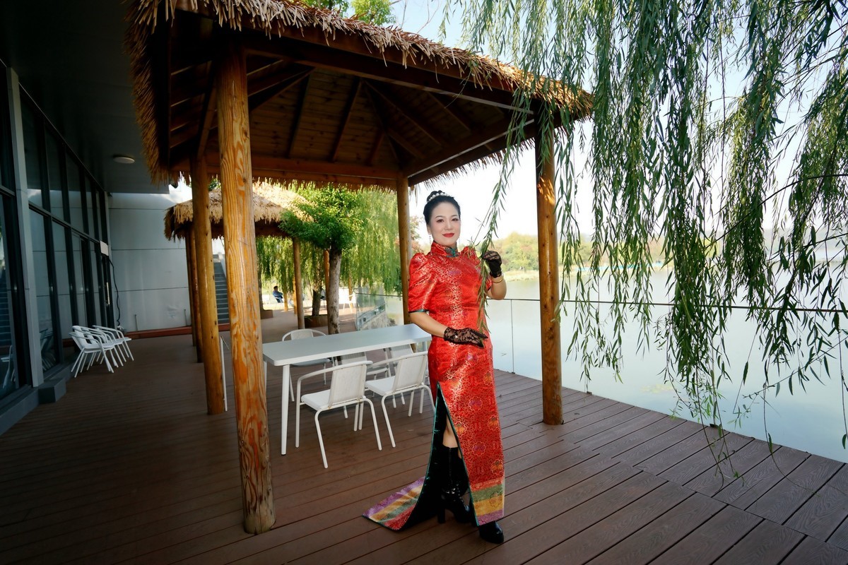 环境人像---东湖友格岛上！