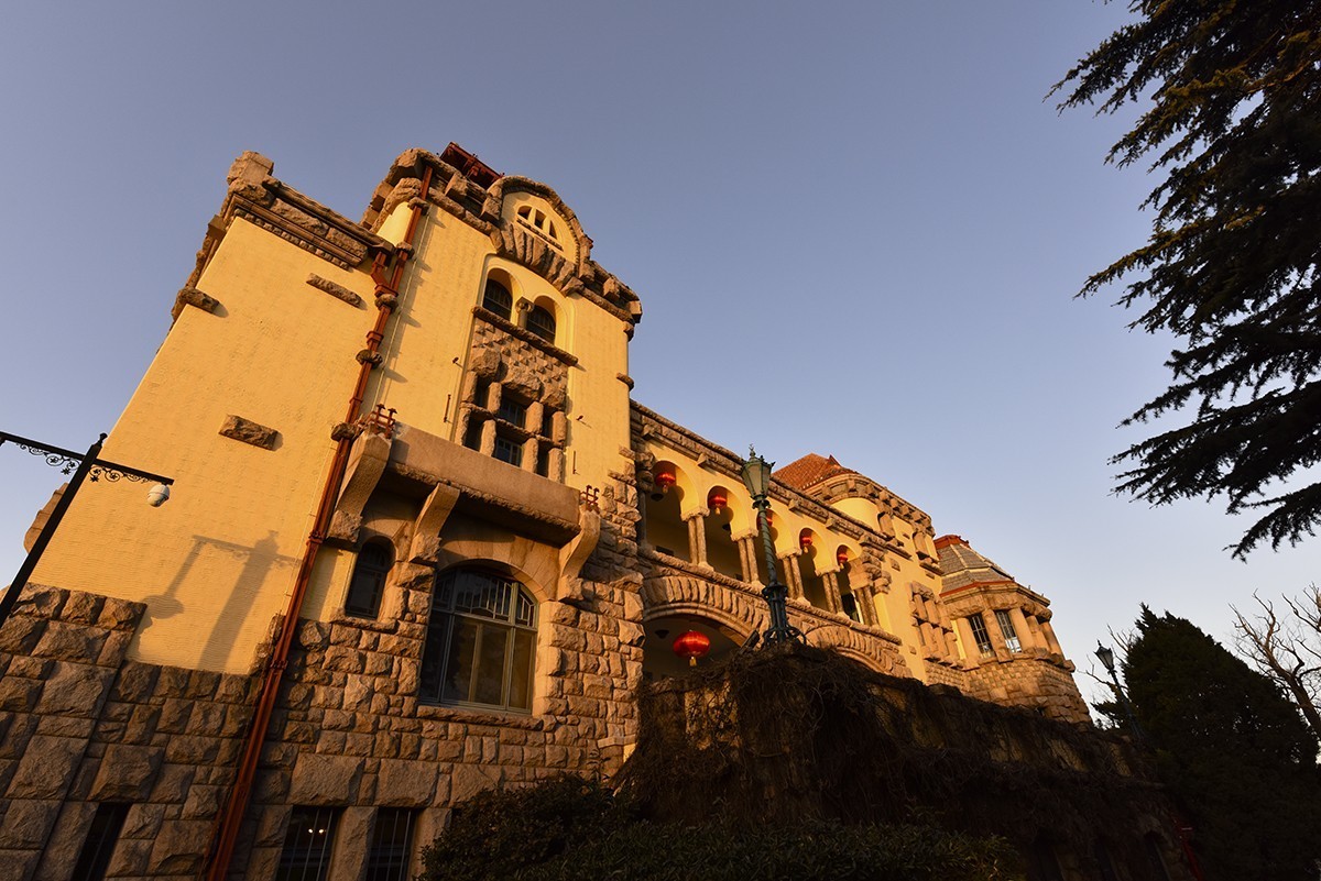 山东行  青岛   总督府 下