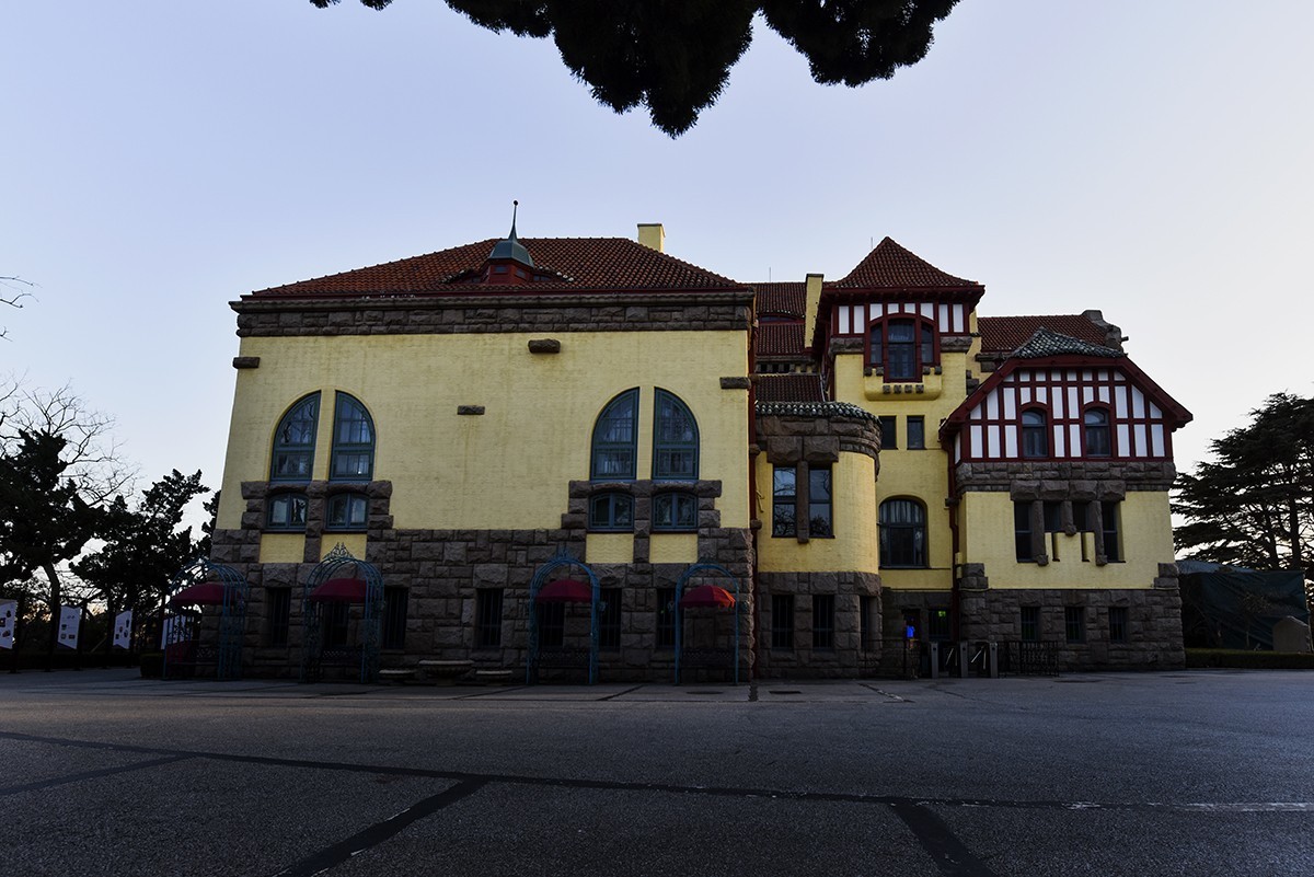 山东行  青岛   总督府 下