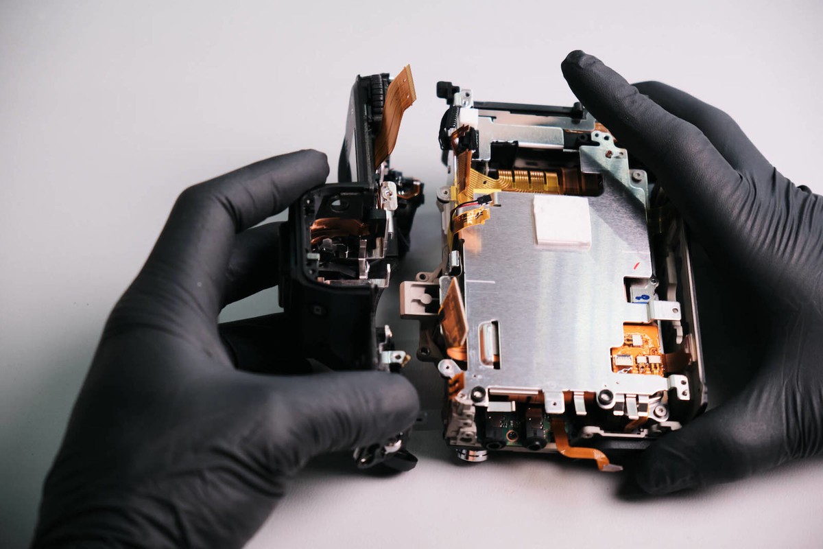 NR给出尼康Z8的拆解图（10张）