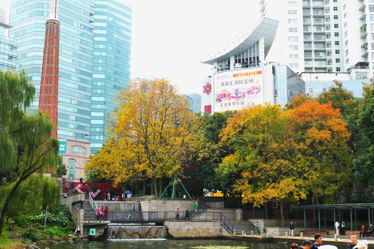 【百代小楼】——摄于上海徐家汇绿地公园