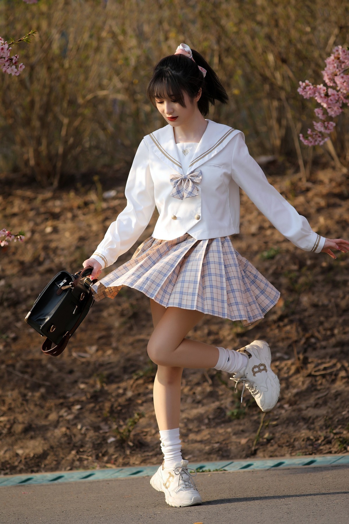 JK服mm（樱花树旁留个影系列08）