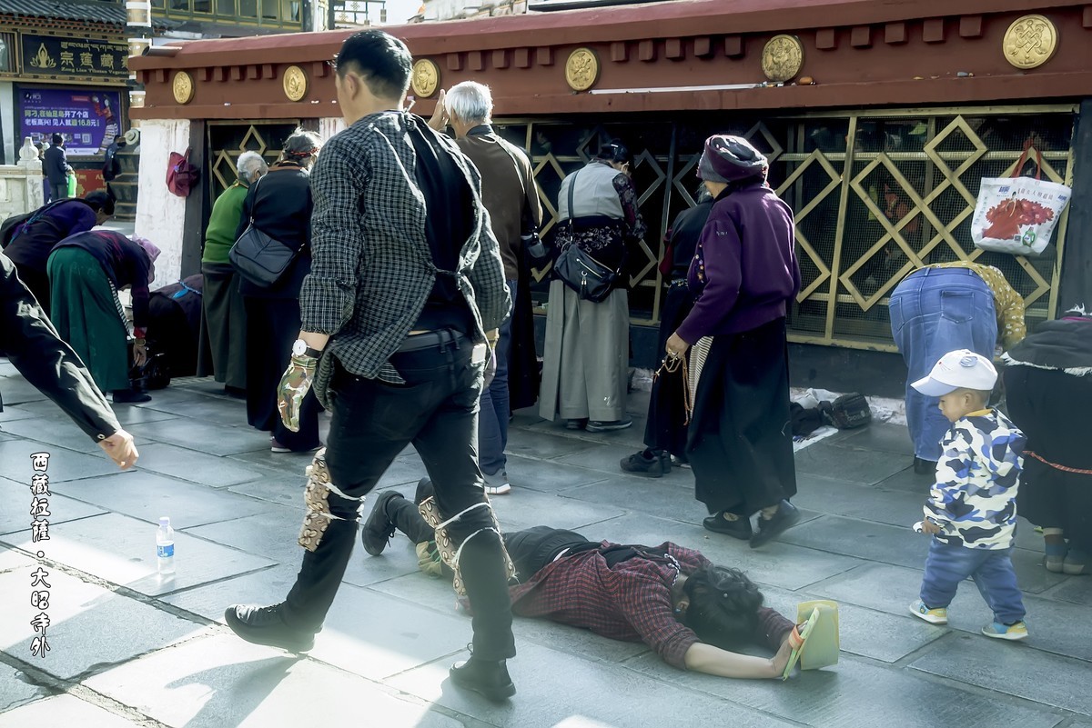 西藏拉萨 · 大昭寺外（2）