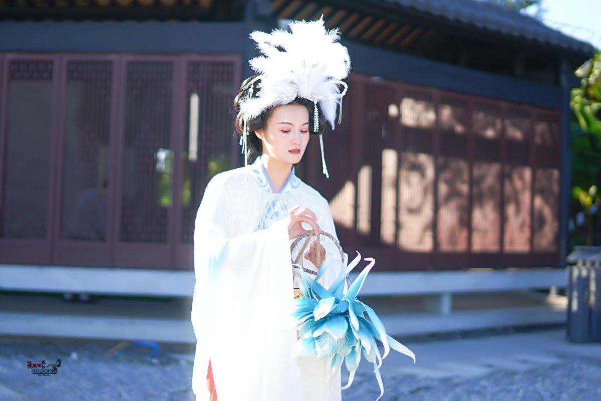 【痴情女儿国美女】---沛阳