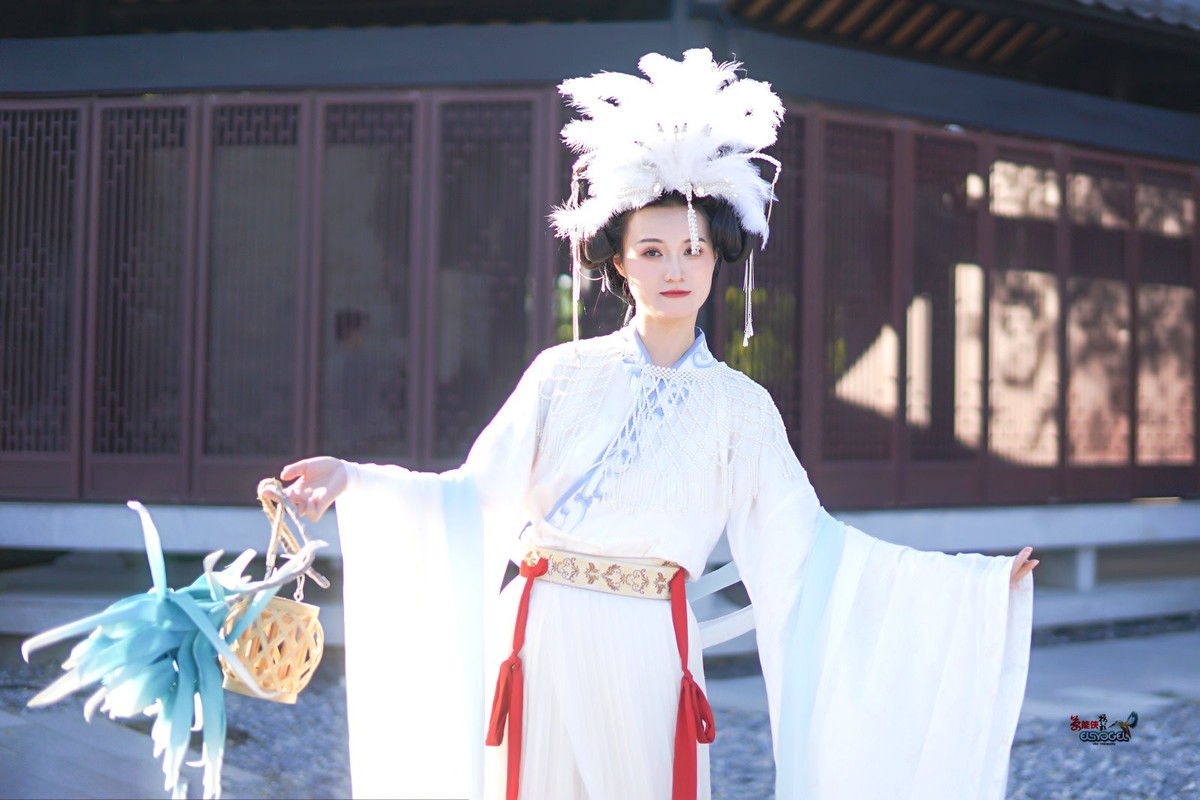 【痴情女儿国美女】---沛阳