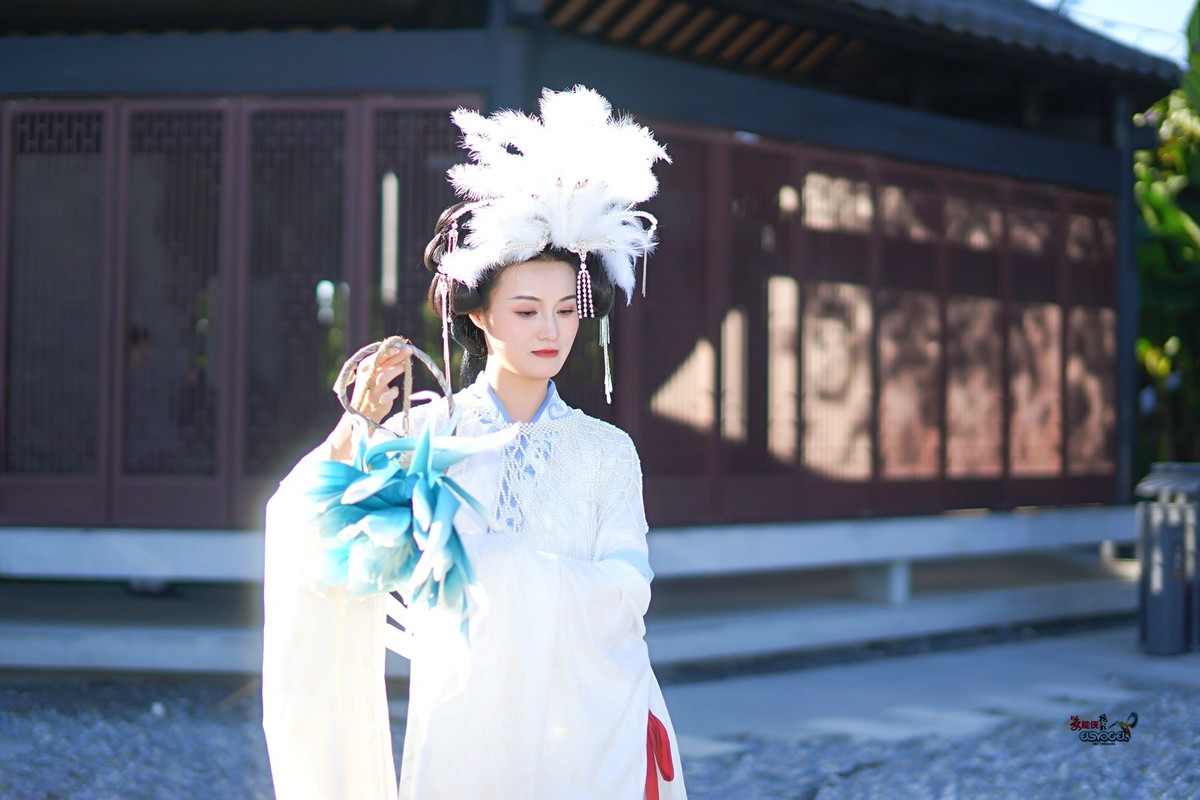 【痴情女儿国美女】---沛阳