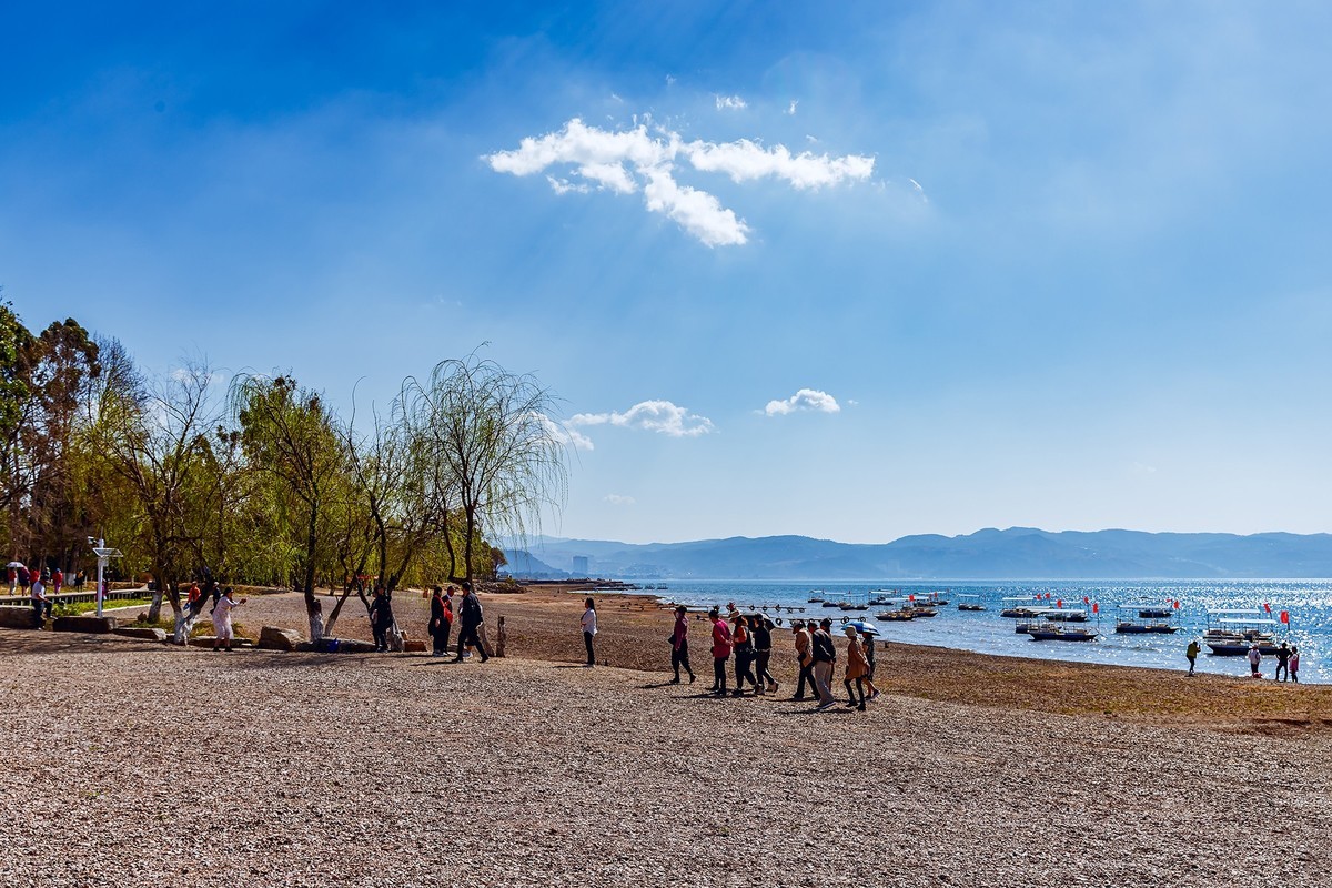 旅游记录 ：云南 · 玉溪 · 抚仙湖