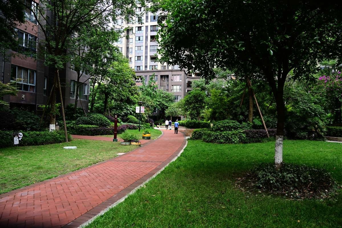【成都行】（24）{成都郫都区中信未来城小区花园}