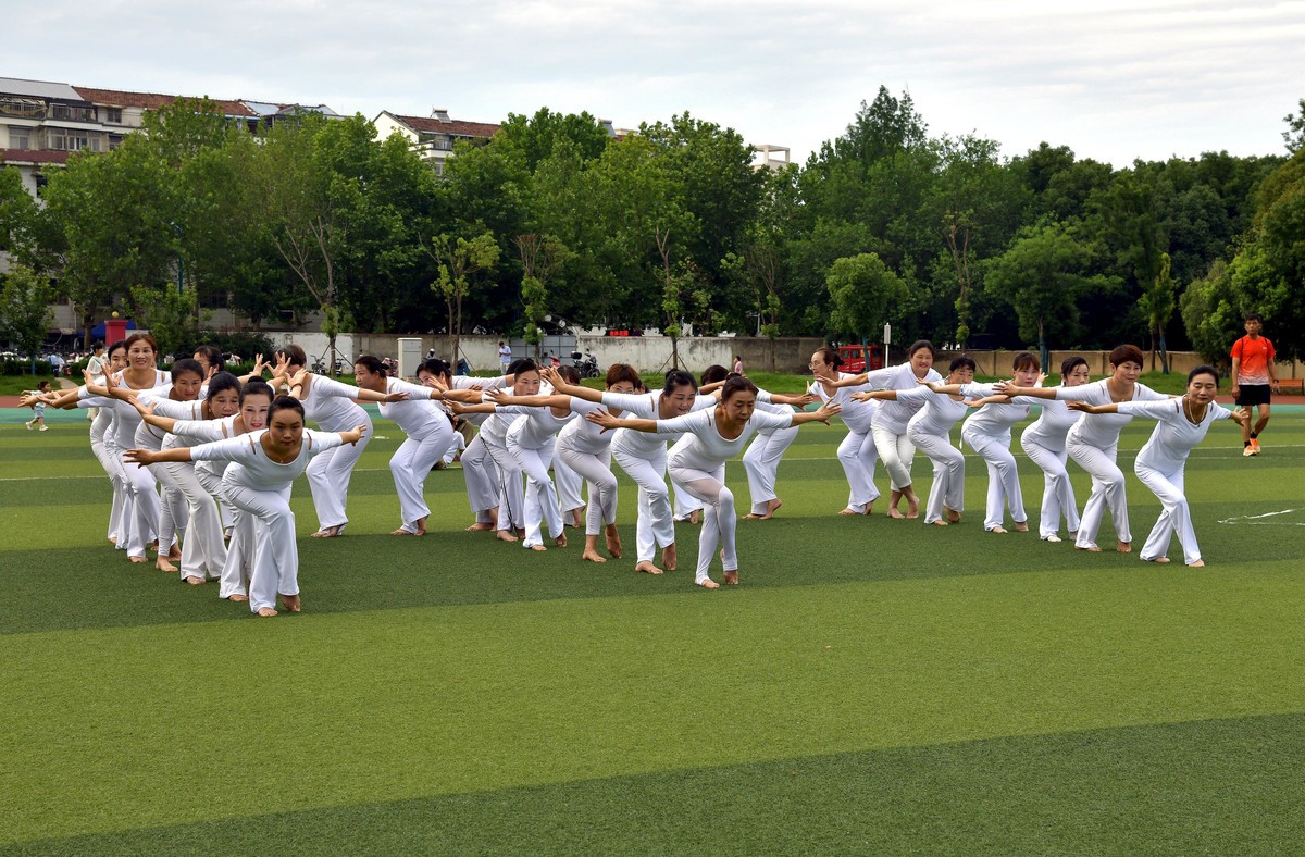 瑜伽功集体操练