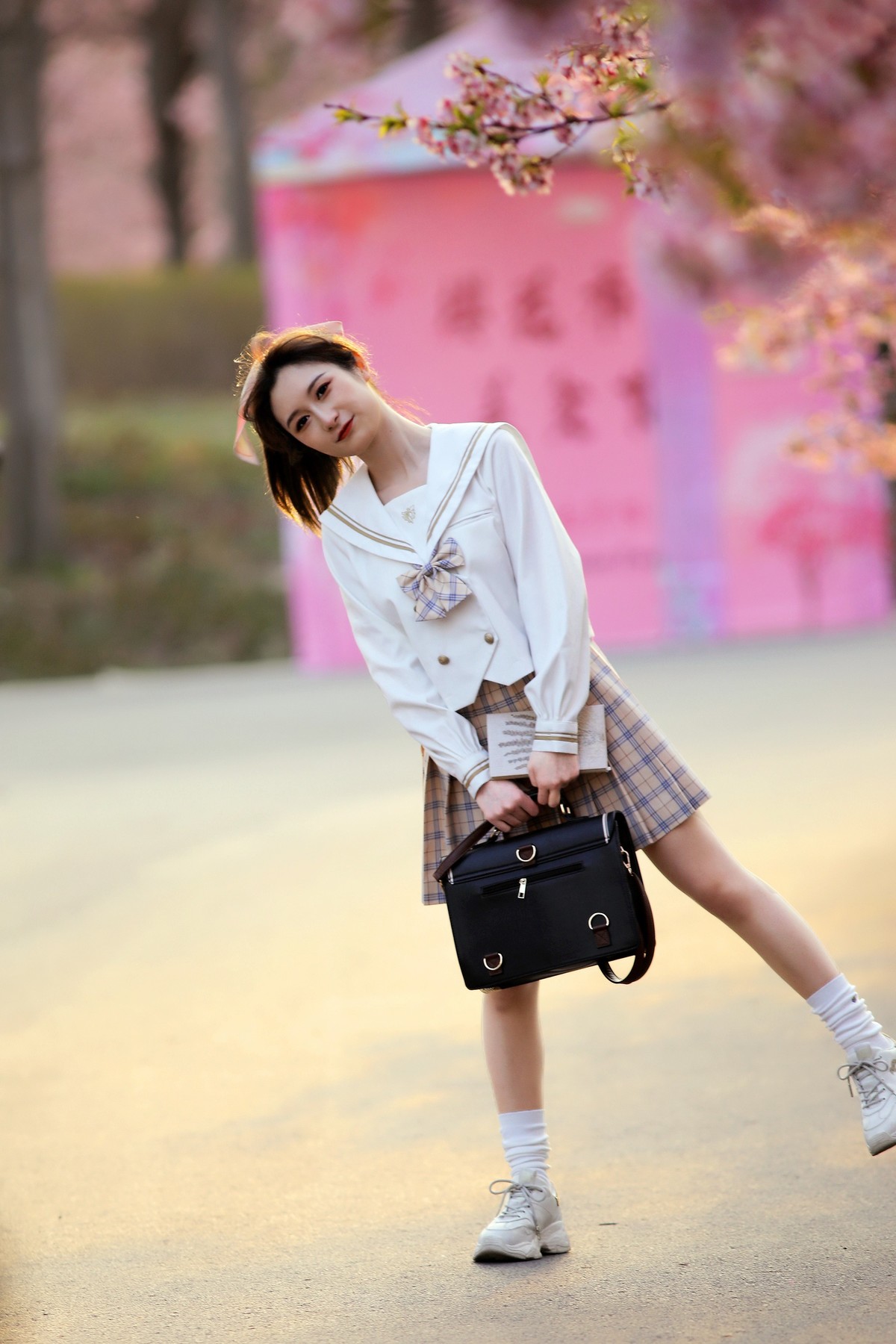 JK服mm（樱花树旁留个影系列08）