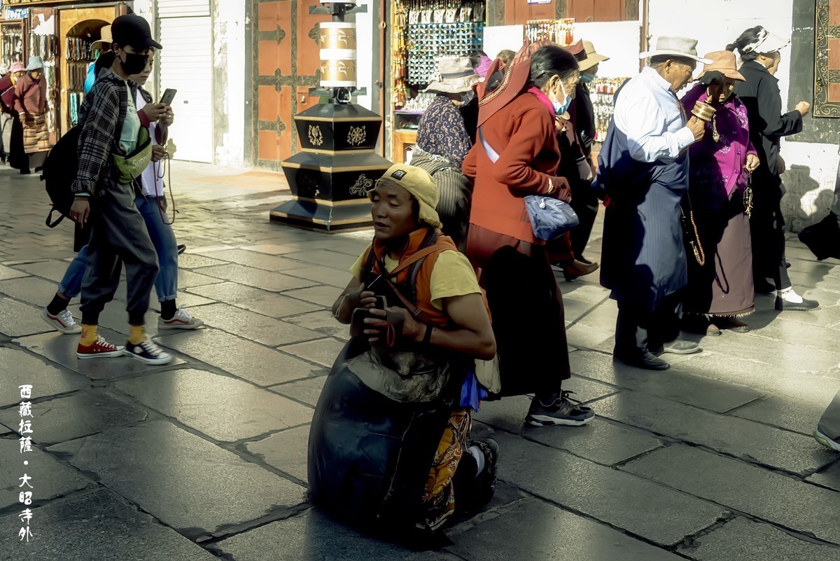 西藏拉萨 · 大昭寺外（2）