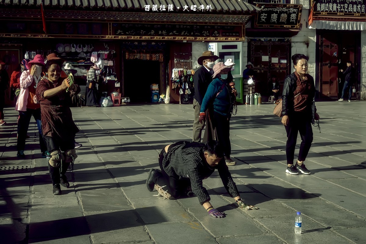 西藏拉萨 · 大昭寺外（2）