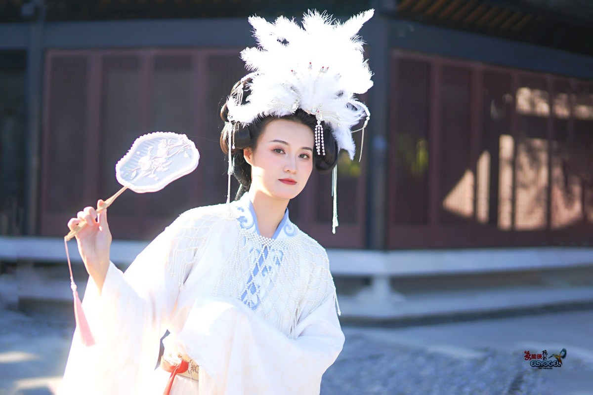 【痴情女儿国美女】---沛阳