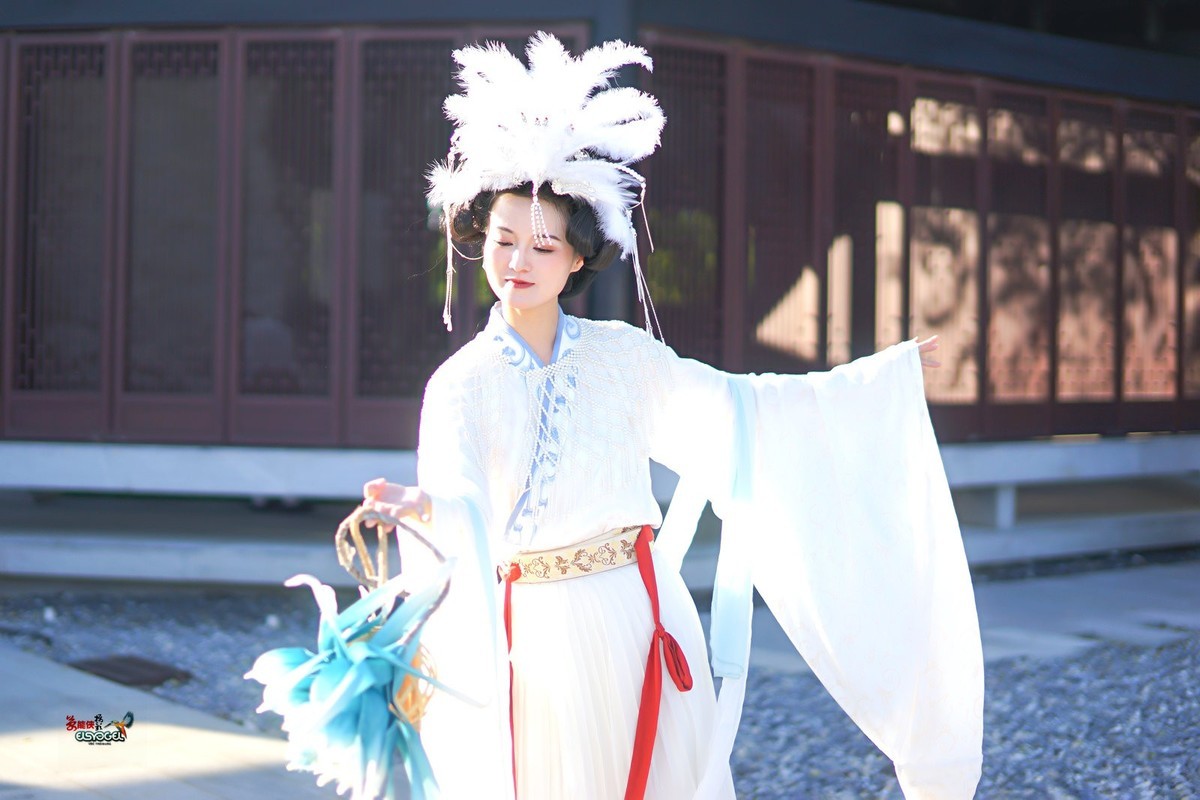 【痴情女儿国美女】---沛阳