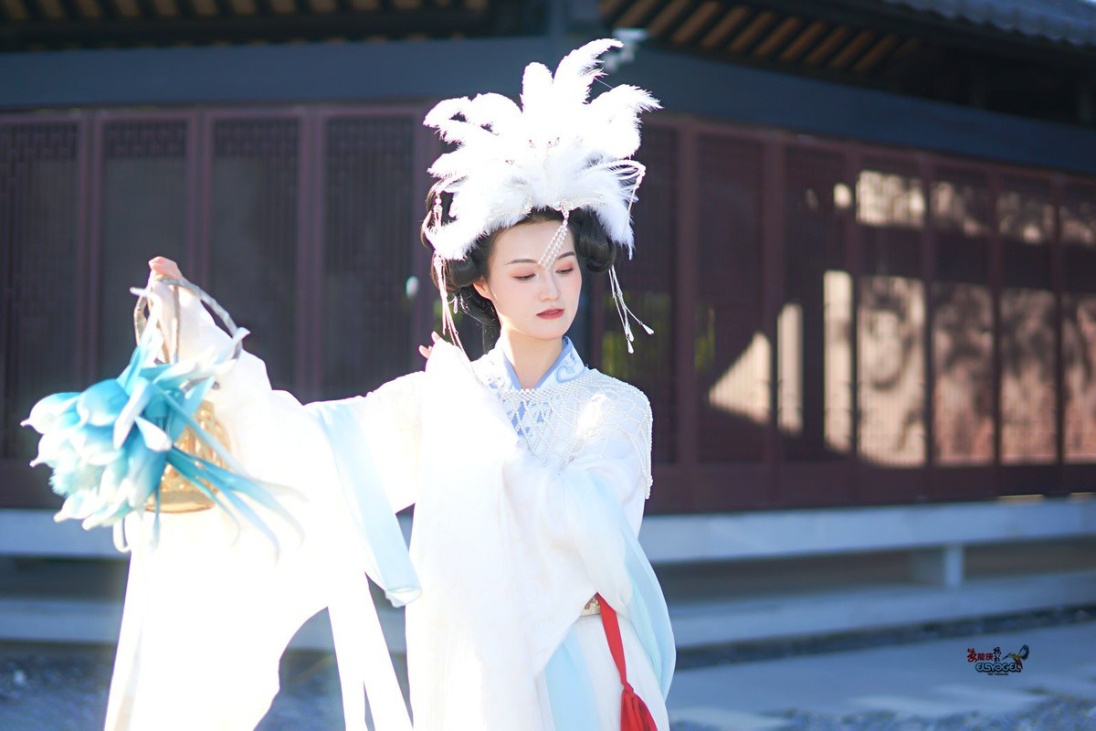 【痴情女儿国美女】---沛阳