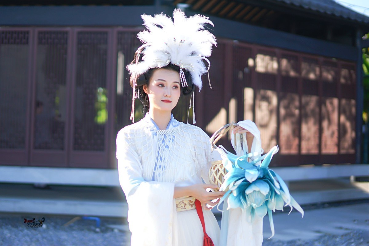 【痴情女儿国美女】---沛阳