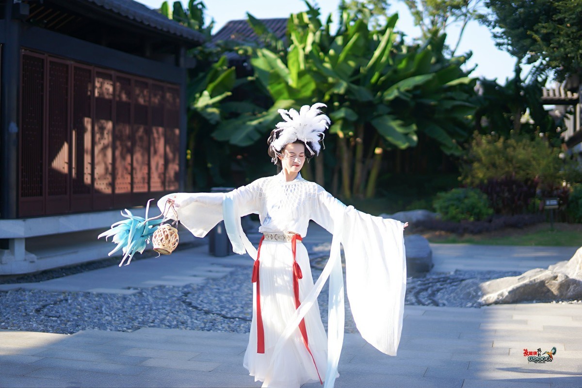 【痴情女儿国美女】---沛阳