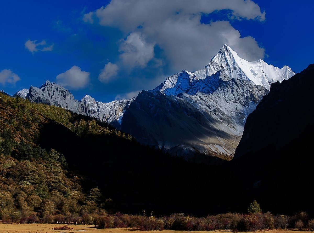 夕 照 《 夏 诺 多 吉 》