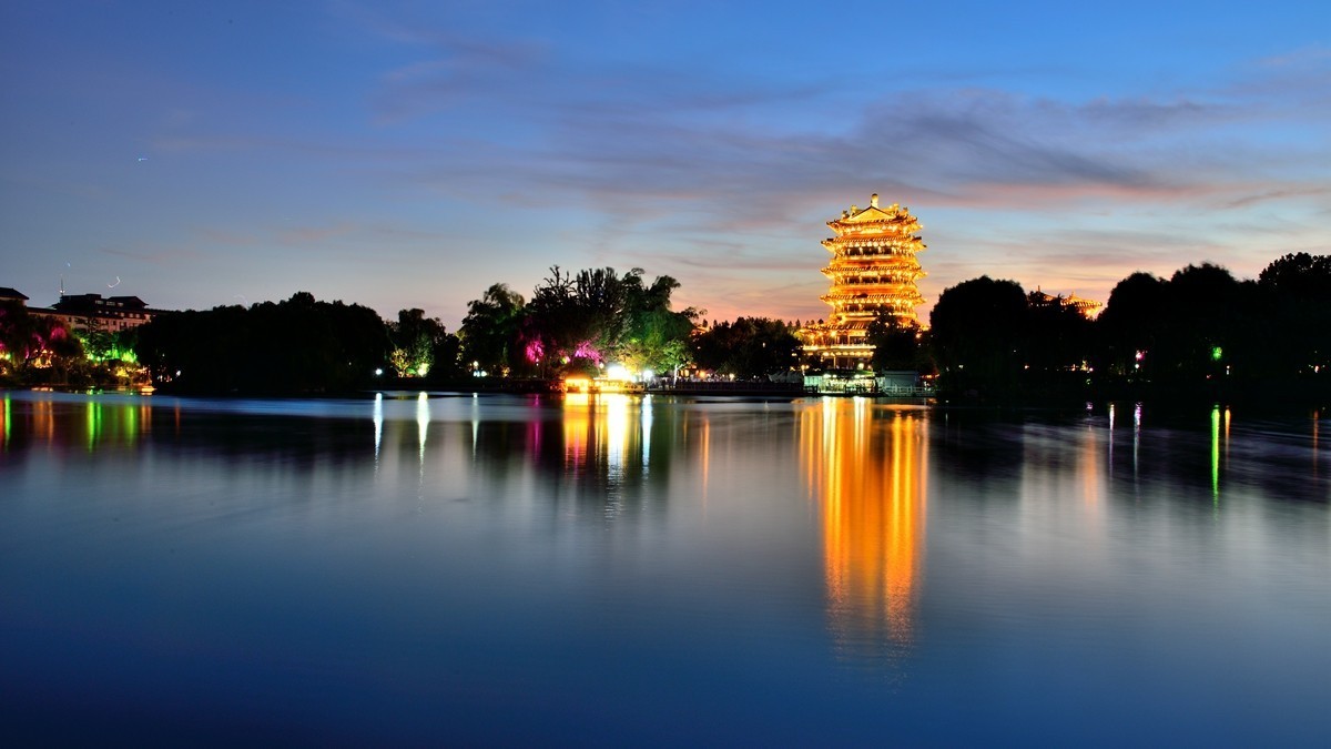 【视觉光影】泉  城  夜  景 （1）