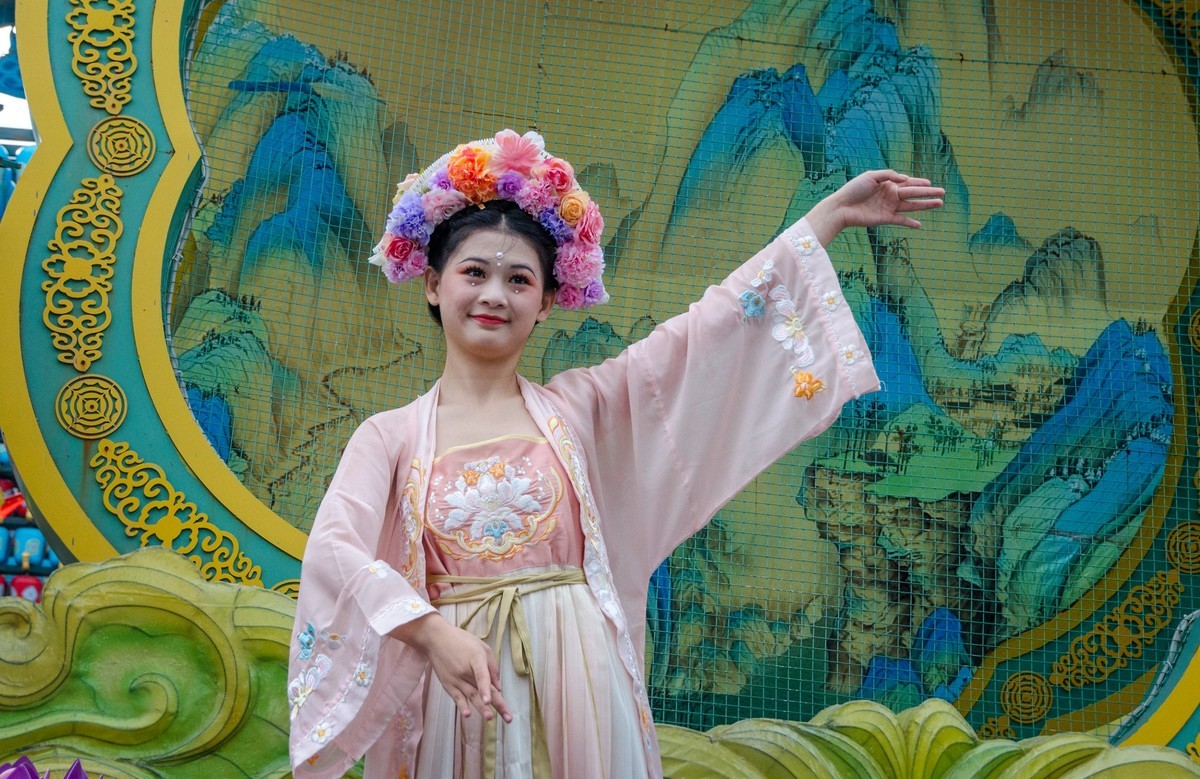 灯会演出人像（十三）