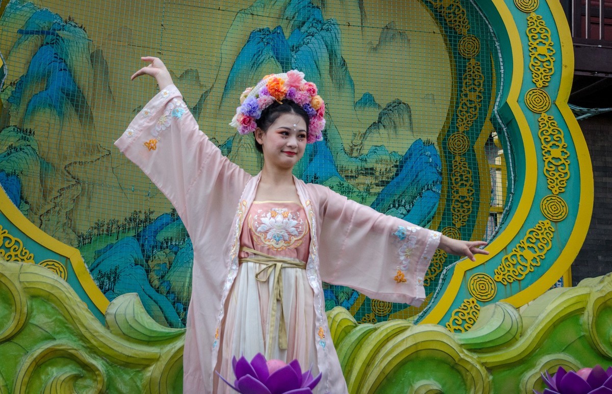 灯会演出人像（十三）