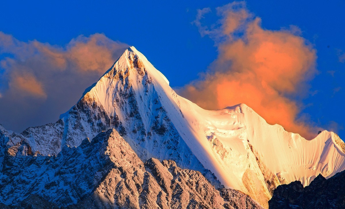 夕 照 《 夏 诺 多 吉 》