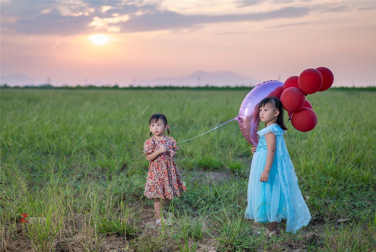 彩云伴我心飞翔！