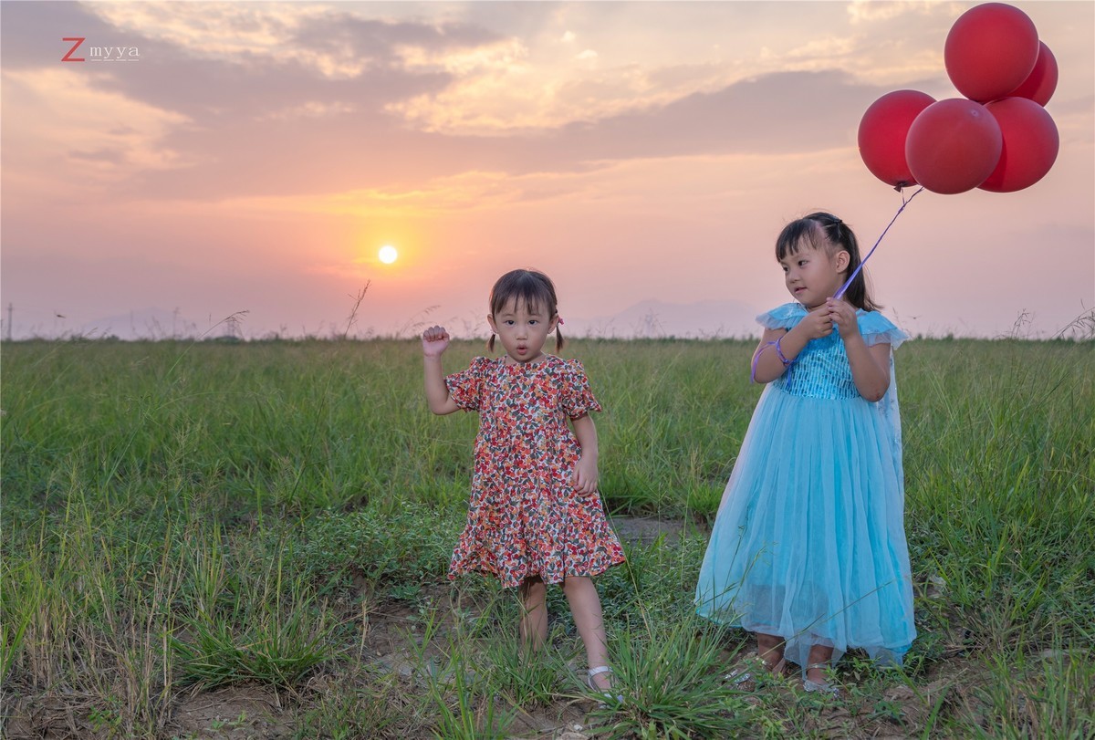 彩云伴我心飞翔！