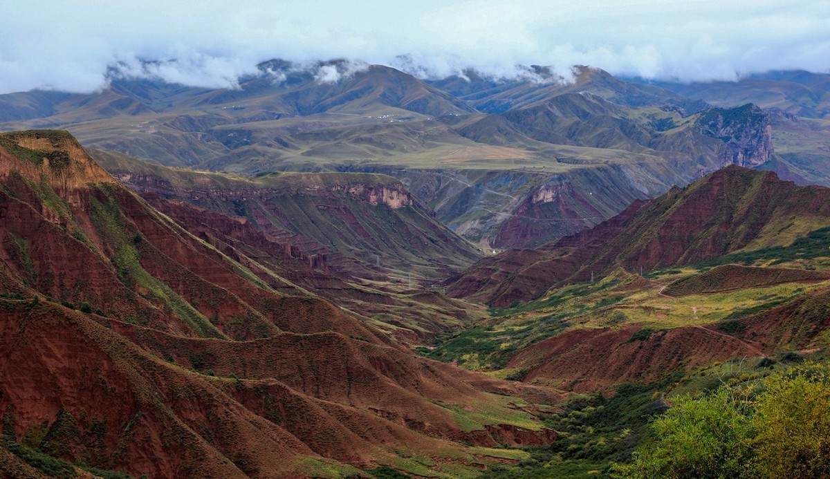 自驾路过青海同德拉加镇随拍！