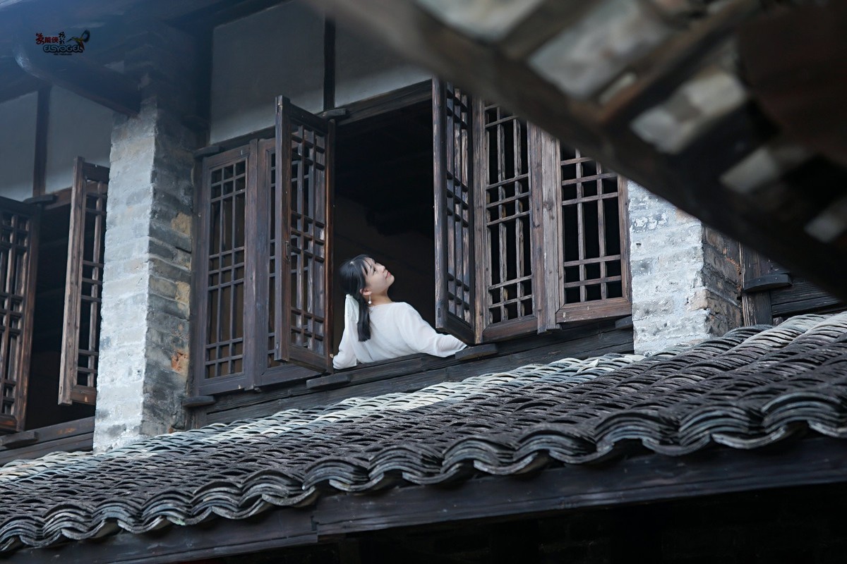 【江西燕翼围美少女】---佳佳